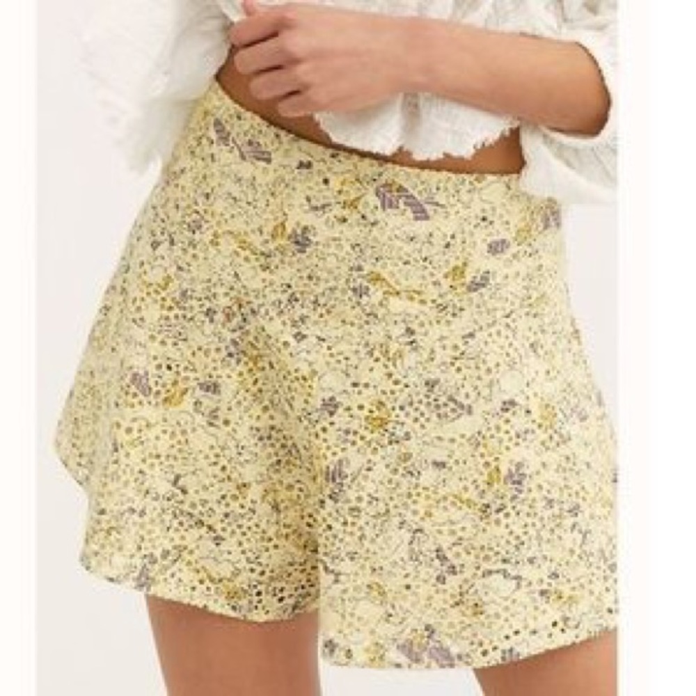 Free people yellow floral shorts!